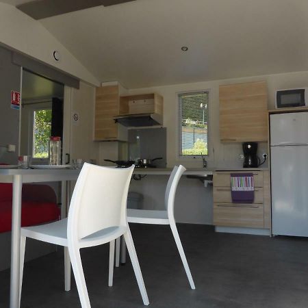 Camping Lou Gourdan Hotell Puget-Théniers Exteriör bild