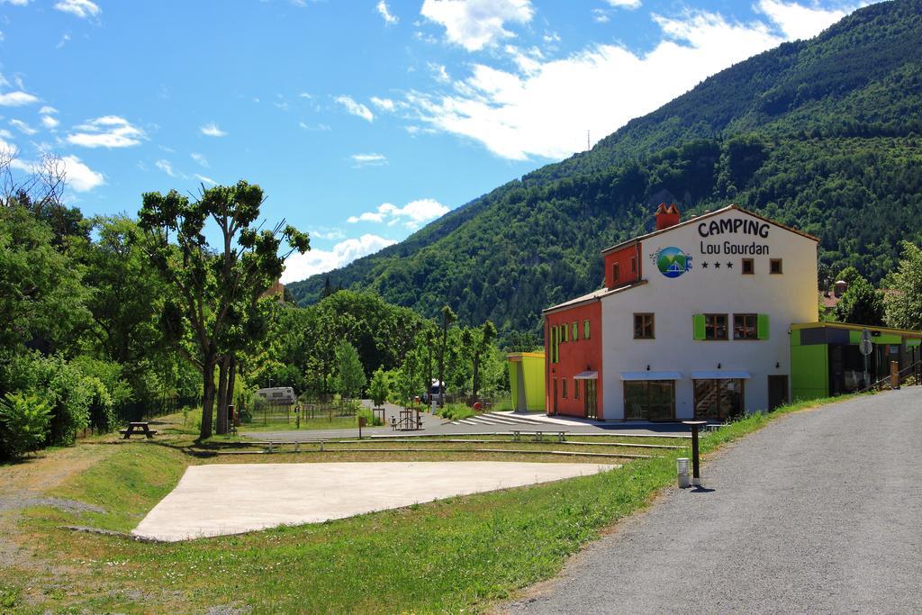Camping Lou Gourdan Hotell Puget-Théniers Exteriör bild