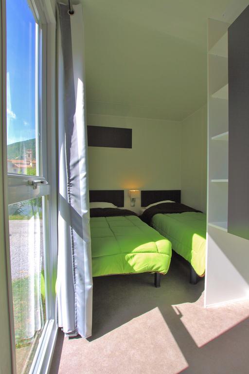 Camping Lou Gourdan Hotell Puget-Théniers Exteriör bild