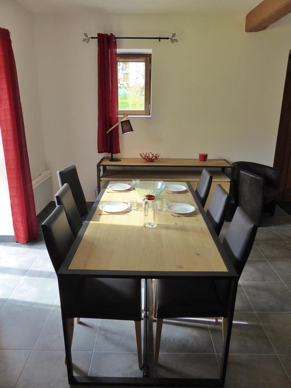 Camping Lou Gourdan Hotell Puget-Théniers Exteriör bild